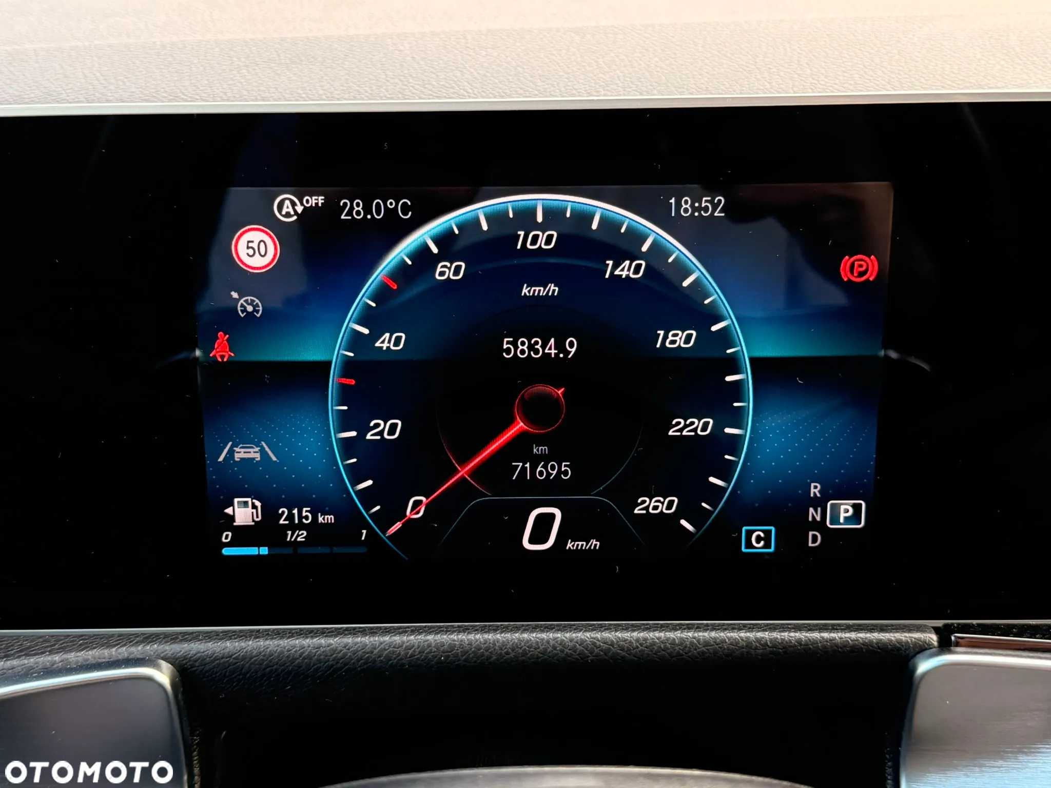 Mercedes-Benz GLB 200 d 4-Matic AMG Line 8G-DCT - 26