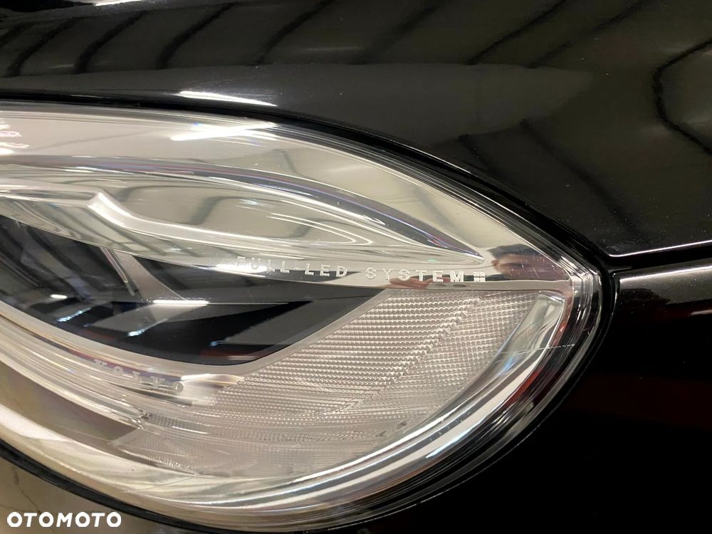 Volvo V40 D2 Drive-E R-Design Momentum - 8