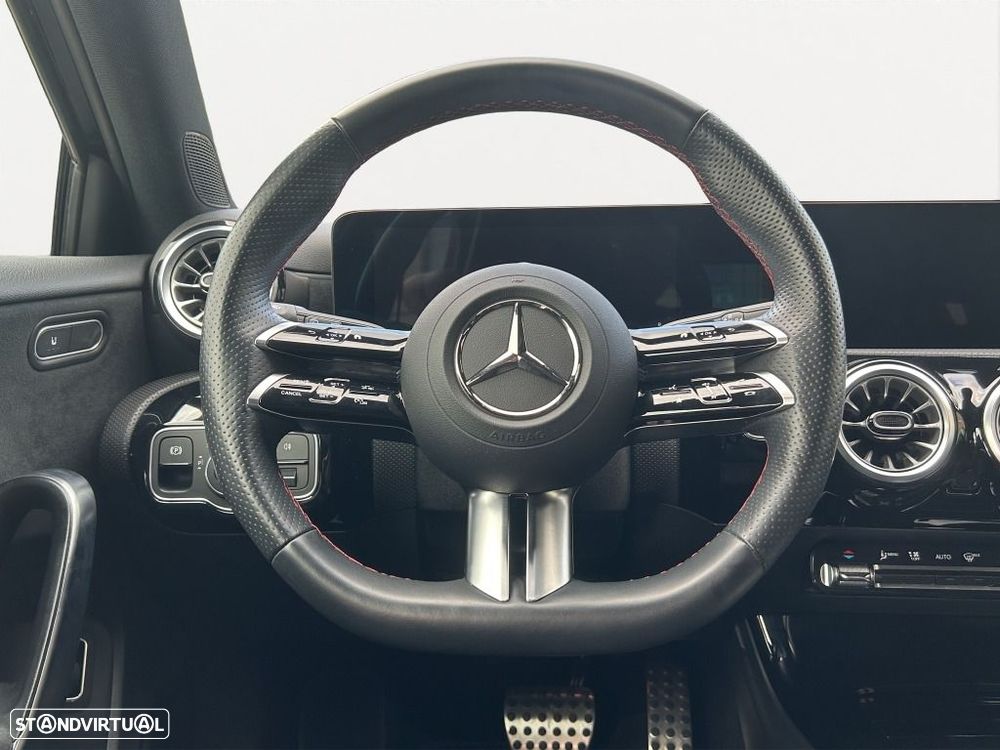 Mercedes-Benz A 250 — fotografia 10