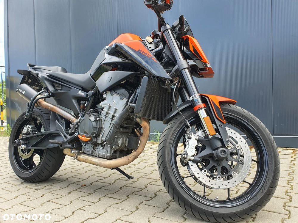 KTM DUKE 890 - 12