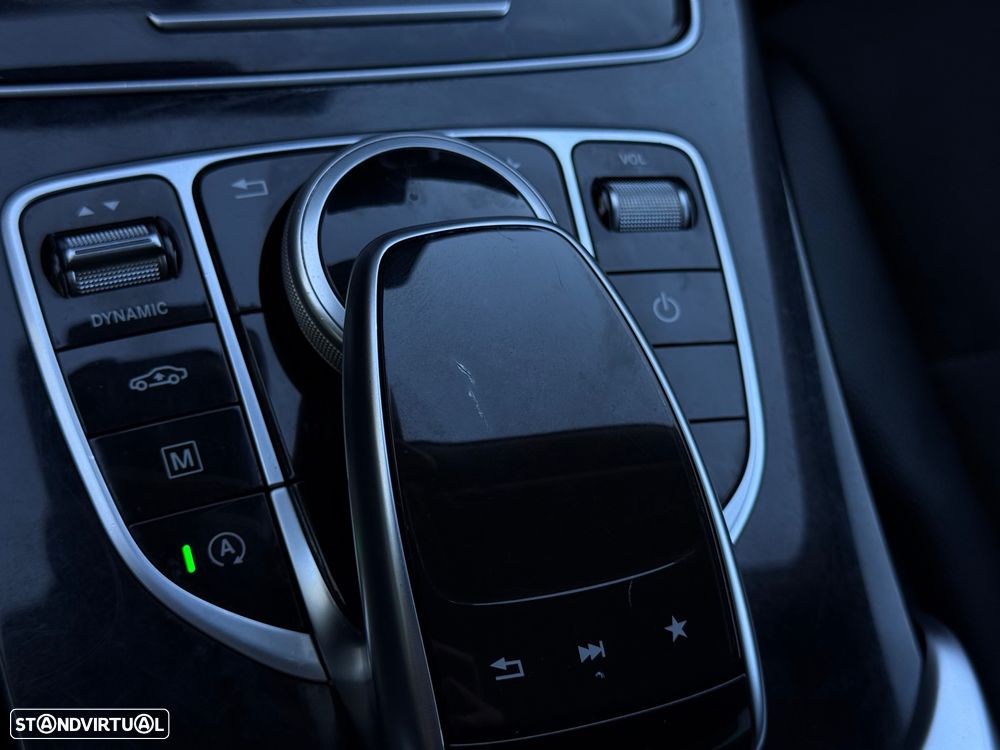 Mercedes-Benz GLC 250 d 4Matic 9G-TRONIC AMG Line - 29