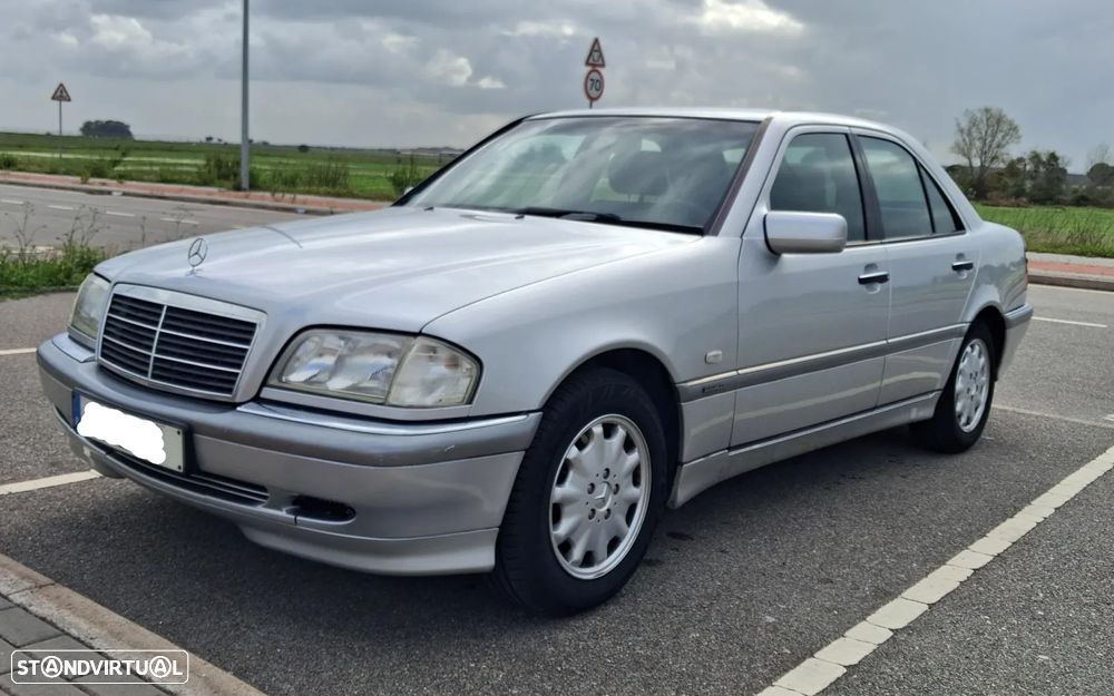 Mercedes-Benz C 180 Classic - 3