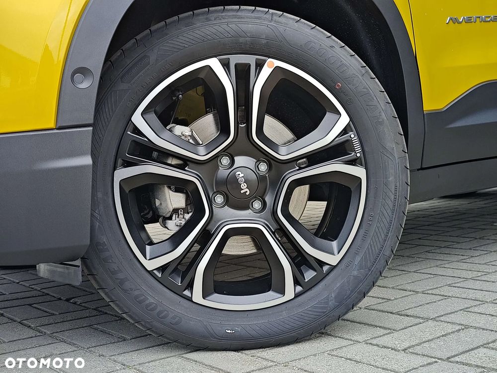 Jeep Avenger 1.2 T3 mHEV Summit FWD eDCT6 - 18