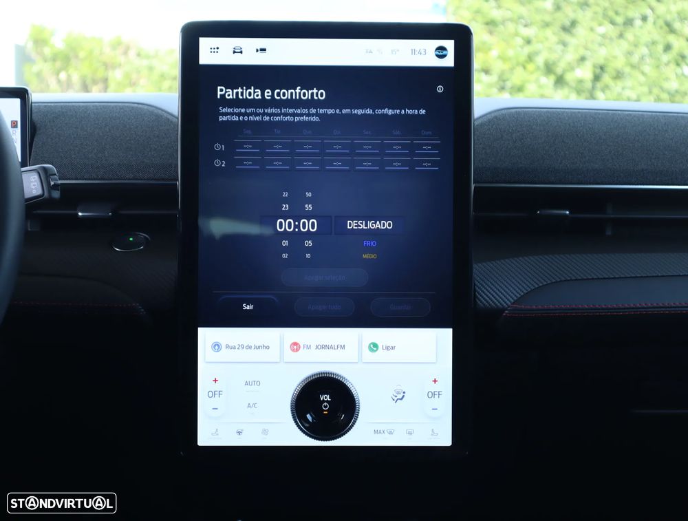 Ford Mustang Mach-E AWD PREMIUM - 50