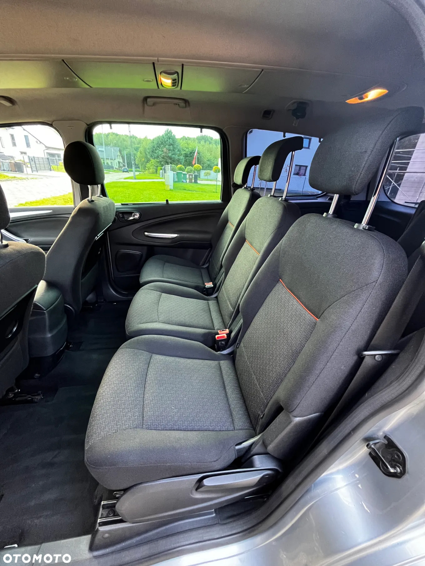 Ford Galaxy - 10