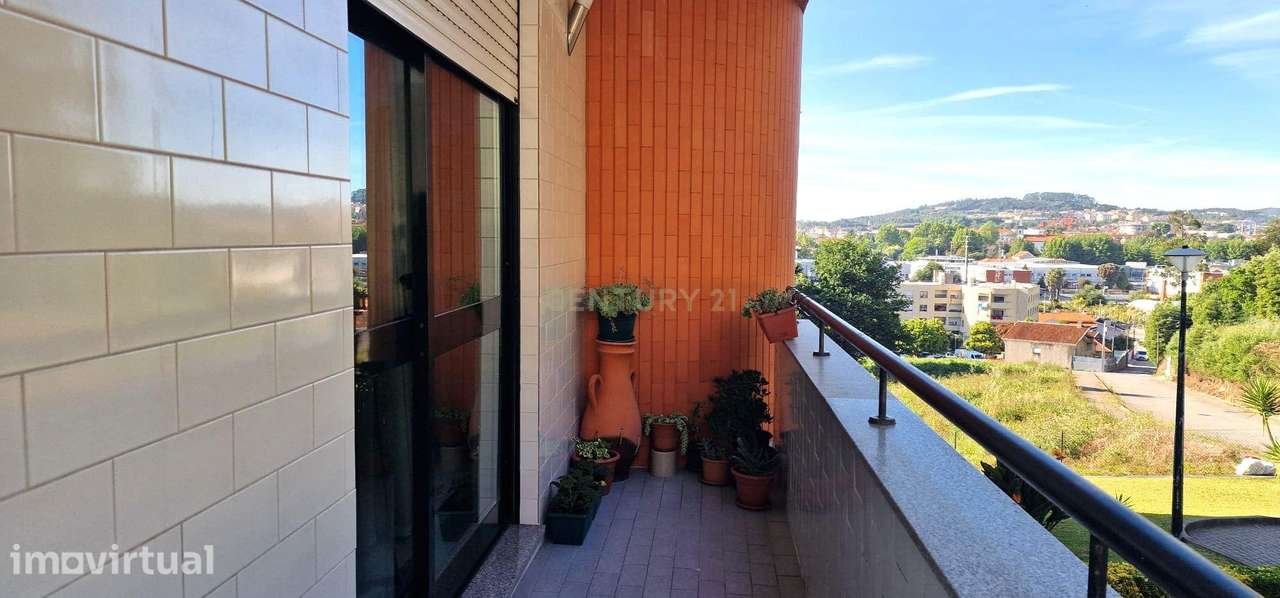 Apartamento T2 - Sta. Maria de Lamas - Grande imagem: 5/13
