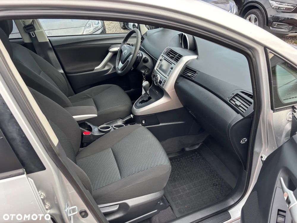 Toyota Verso 1.8 Sol EU5 MS - 13