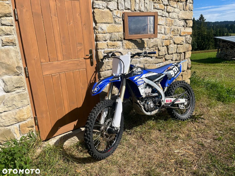 Yamaha YZF - 1