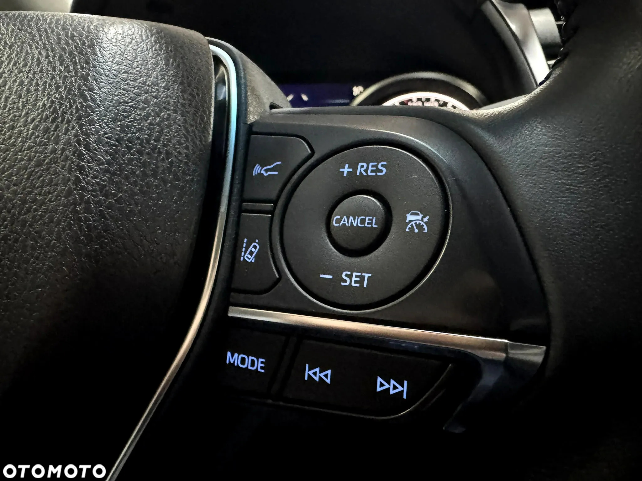 Toyota Camry 2.5 Hybrid Comfort CVT - 21