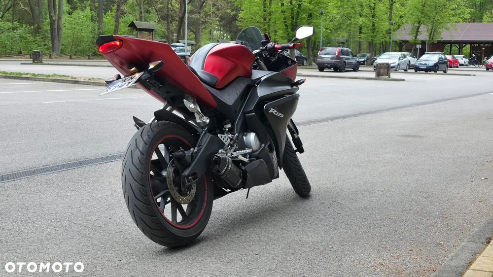 Yamaha YZF - 4