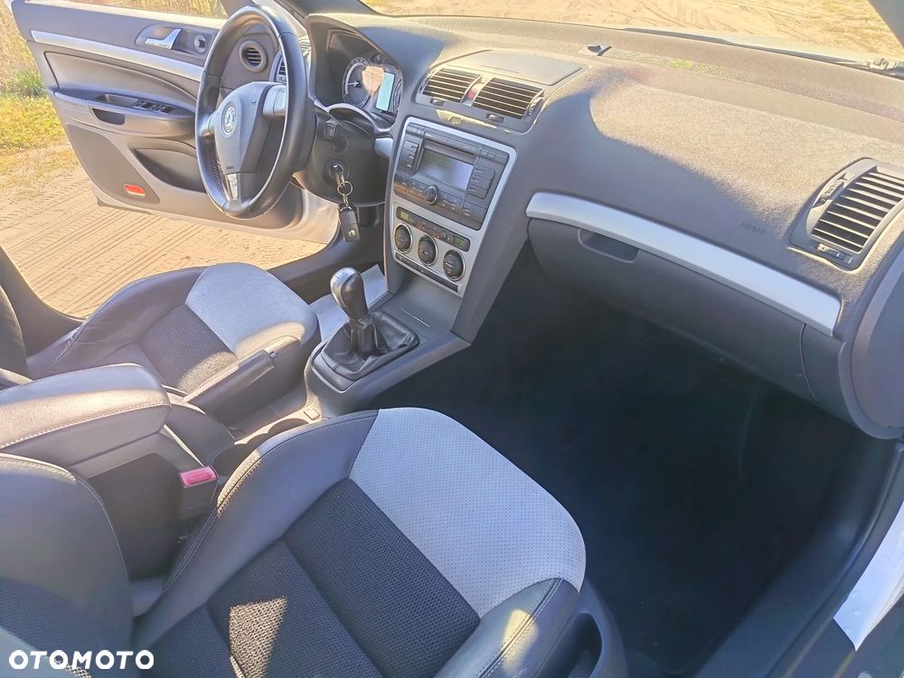 Skoda Octavia 2.0 TFSI RS - 6