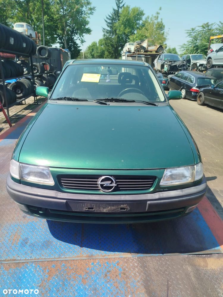 Opel Astra F na części. - 1