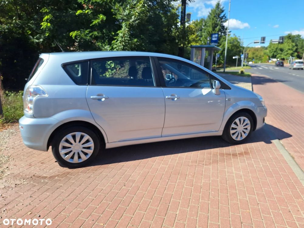 Toyota Corolla Verso - 11