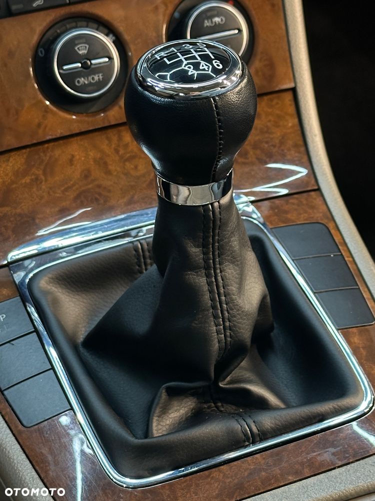 Volkswagen Passat 2.0 TDI Comfortline - 5