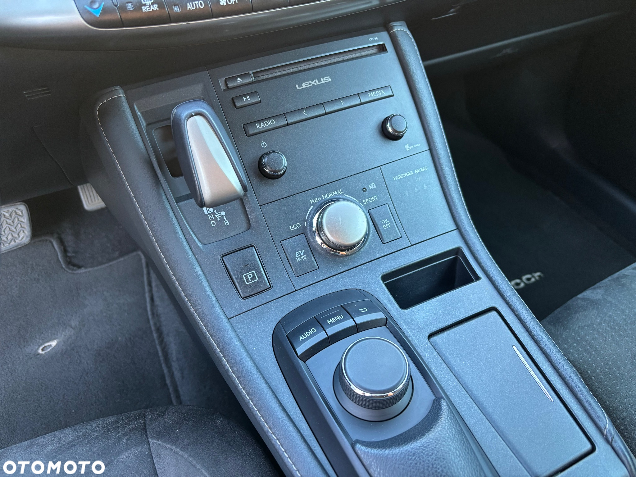 Lexus CT 200h Business - 13