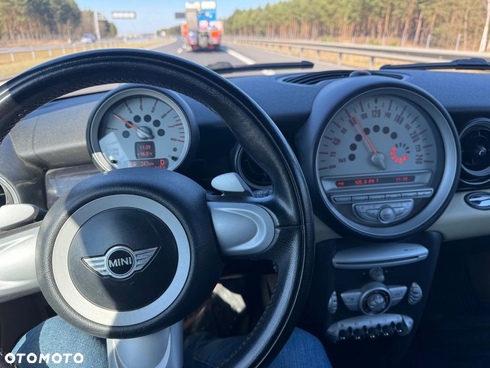 MINI Cooper Standard - 8