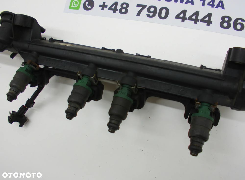 VW 1.6 8V Listwa Wtryskowa Wtrysk Wtryskiwacz 037906031AA - 2