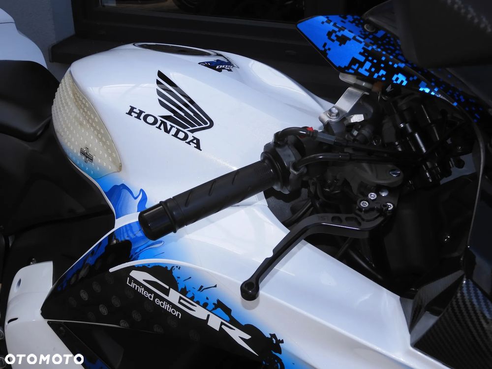 Honda CBR - 6