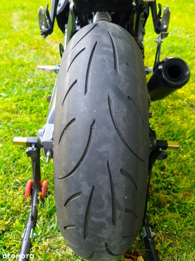 Yamaha R7 - 17
