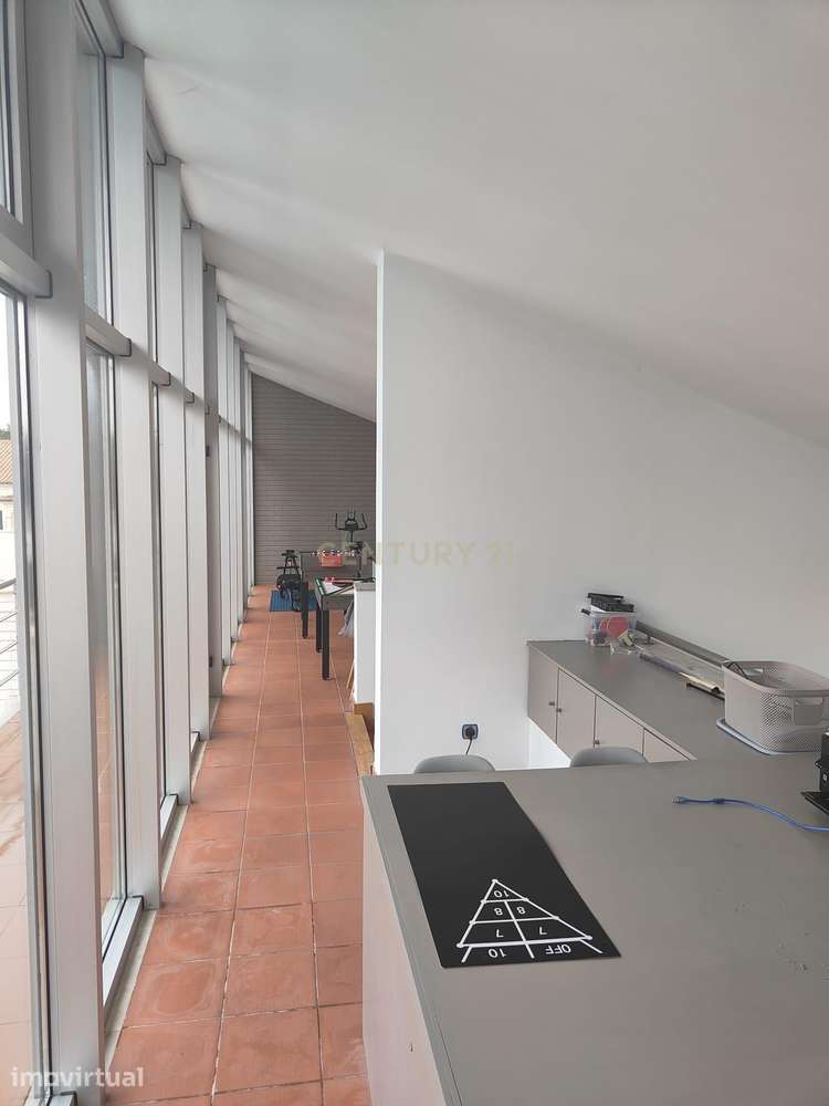 Quinta Exclusiva com Moradia T4, Bungalows e Excelente Potencial de In - Grande imagem: 4/23