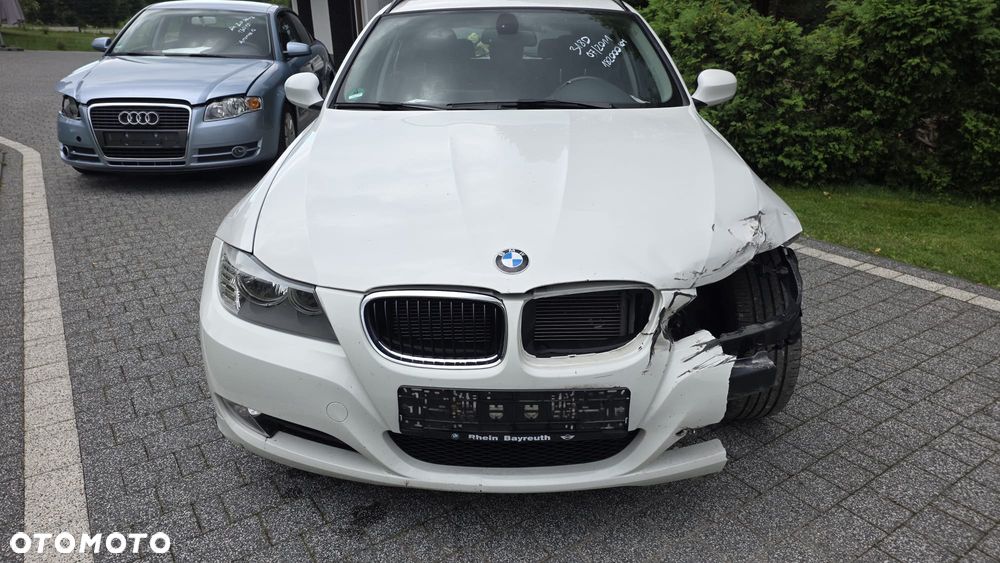 BMW Seria 3 318d DPF Edition Lifestyle - 26