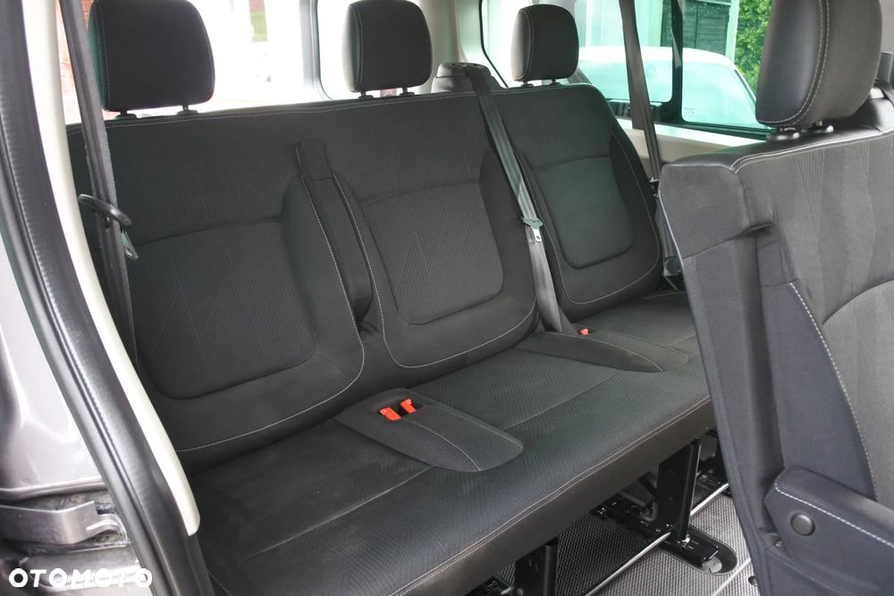 Renault Trafic Grand 2.0 dCi - 9