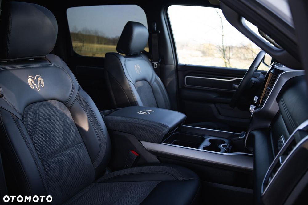 RAM 1500 Crew Cab Shortbed Bighorn - 20