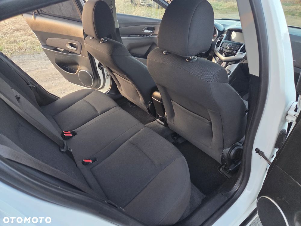 Chevrolet Cruze 1.6 LT - 19