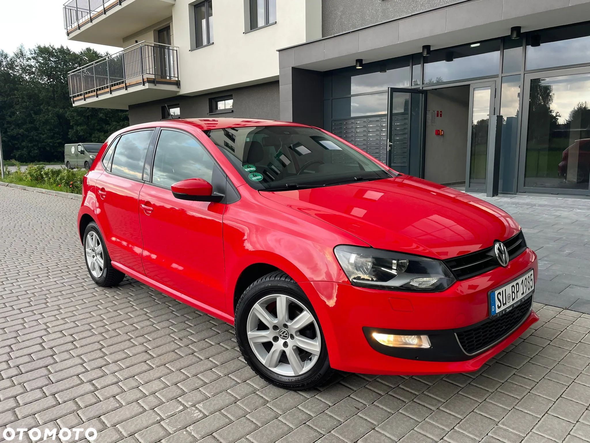 Volkswagen Polo 1.4 16V Highline - 1