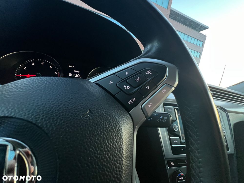 Volkswagen Passat 1.5 TSI EVO Essence - 22