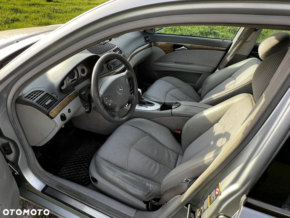 Mercedes-Benz Klasa E 320 CDI T Avantgarde - 4