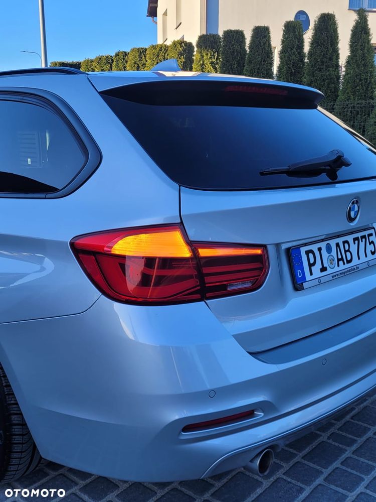 BMW Seria 3 318d Sport Line - 13