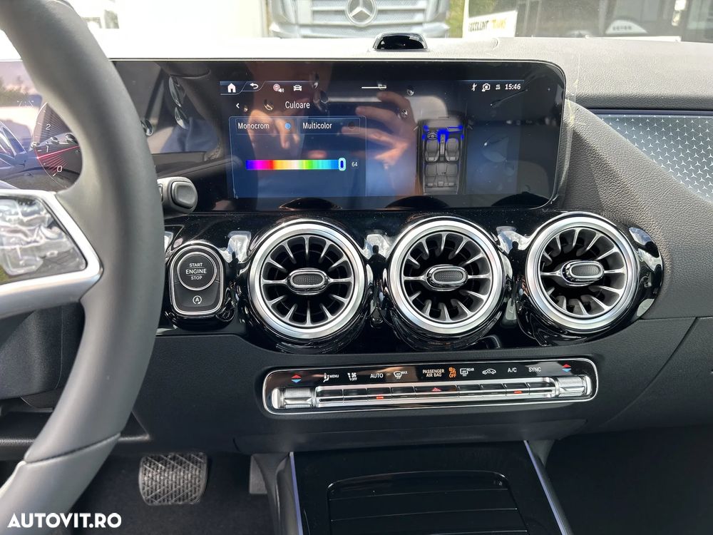 Mercedes-Benz GLA 220 4MATIC MHEV - 22