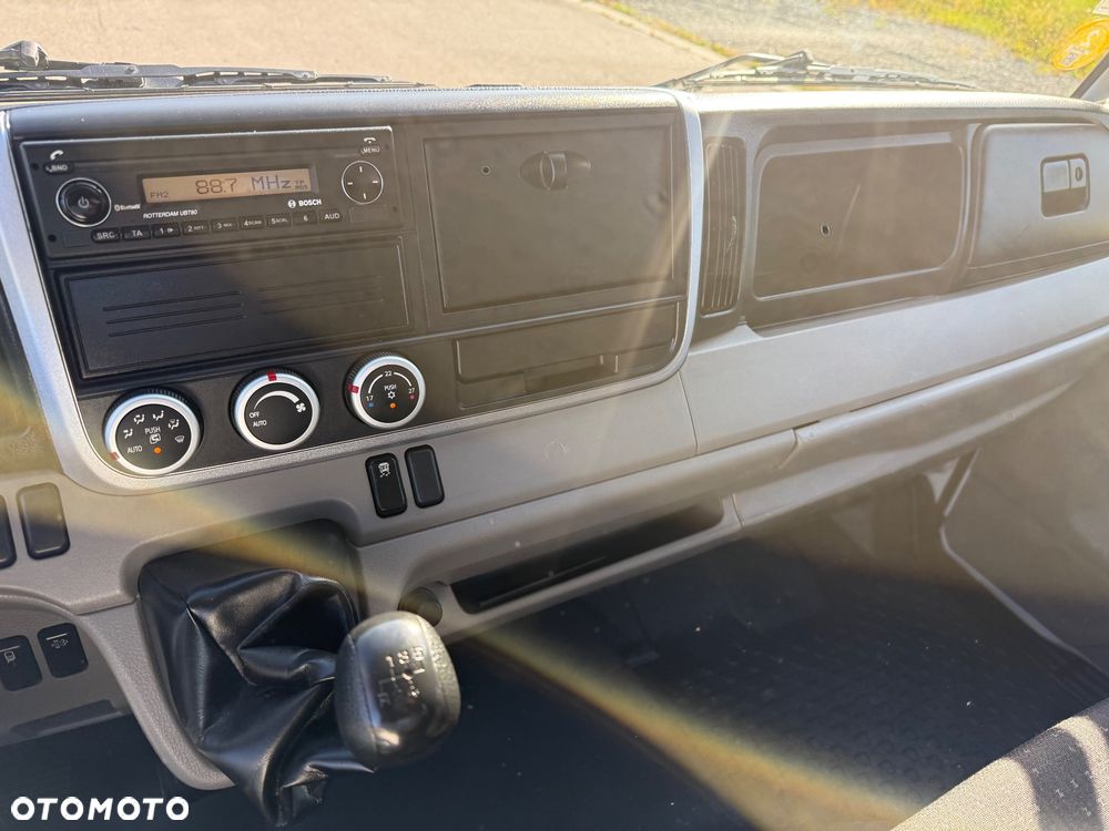 Mitsubishi FUSO / SILNIK 3.0 / PLATFORMA 5,60M / 18.000 KM / STAN JAK NOWY !!! / / / - 11