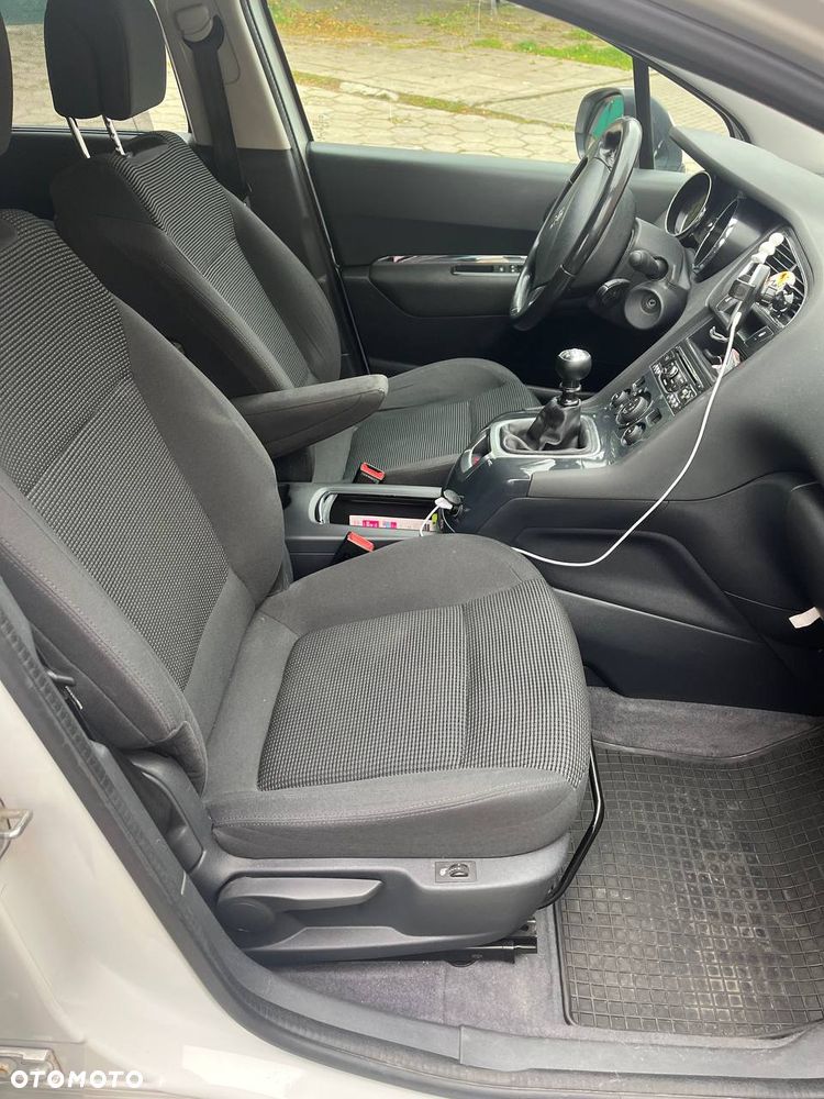 Peugeot 5008 HDI 150 Active - 4