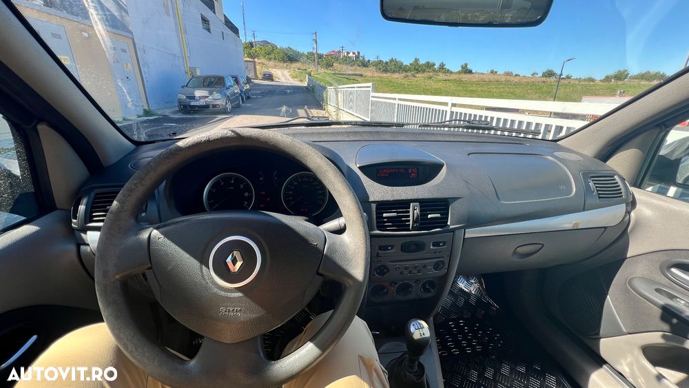 Renault Symbol 1.4 16V Privilege - 5