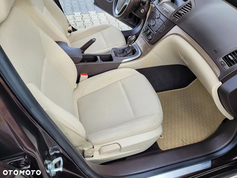 Opel Insignia - 32