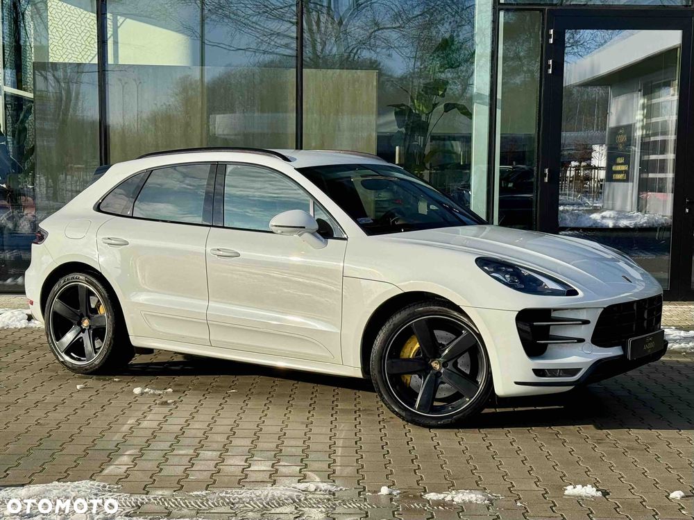Porsche Macan - 1