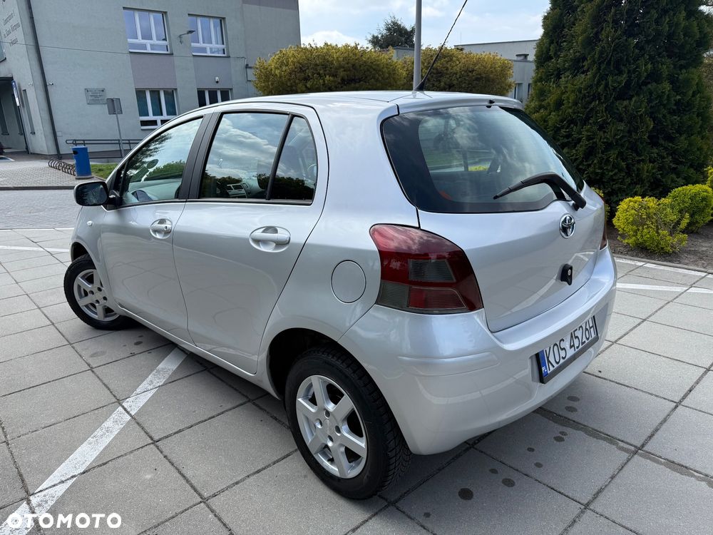 Toyota Yaris 1.33 VVT-i Cool+ - 15