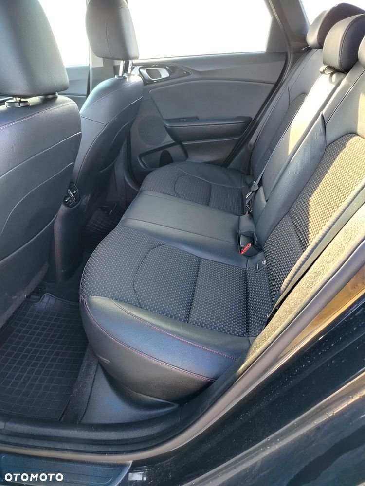 Kia Ceed 1.6 CRDi SCR L Business Line DCT - 14