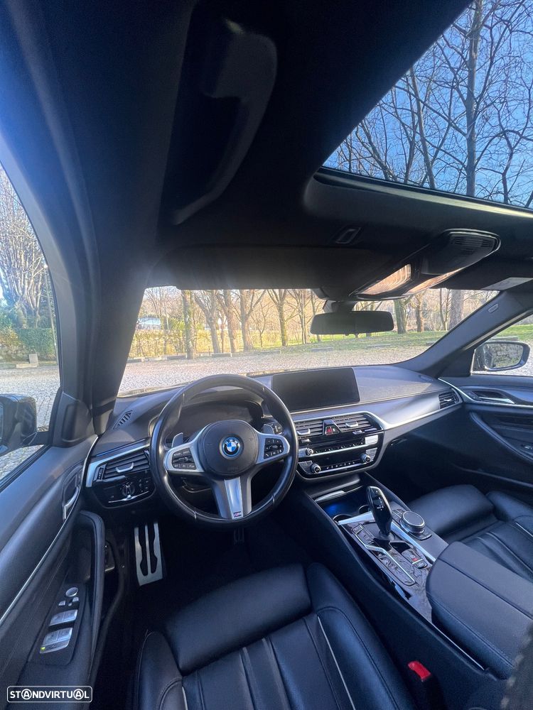BMW 530 e Pack Desportivo M - 9
