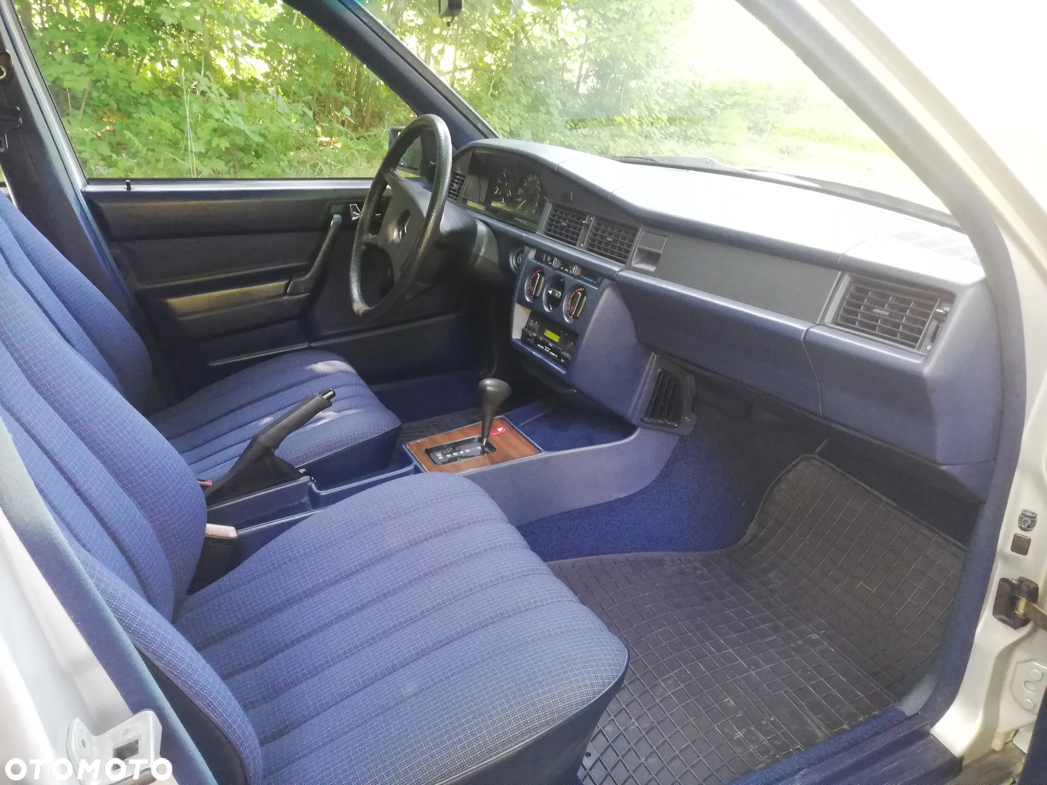 Mercedes-Benz W201 (190) - 24