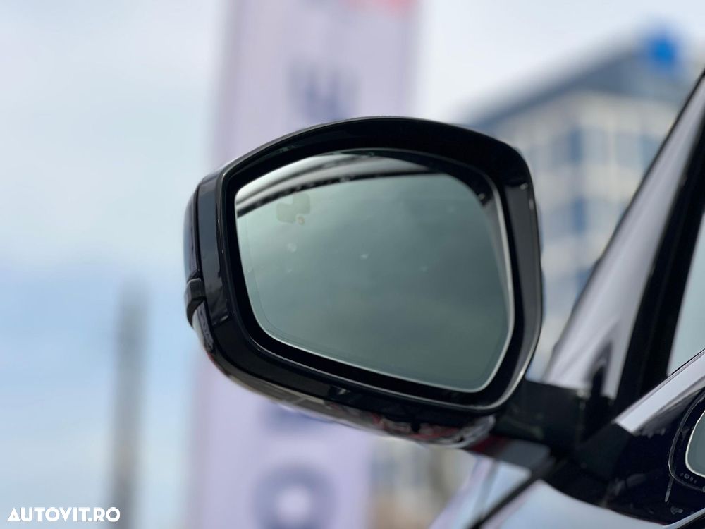 Land Rover Discovery Sport - 12