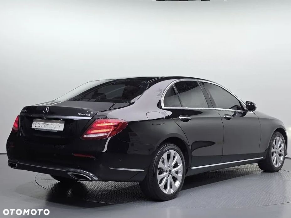 Mercedes-Benz Klasa E 220 d 4Matic All-Terrain 9G-TRONIC Exclusive - 3