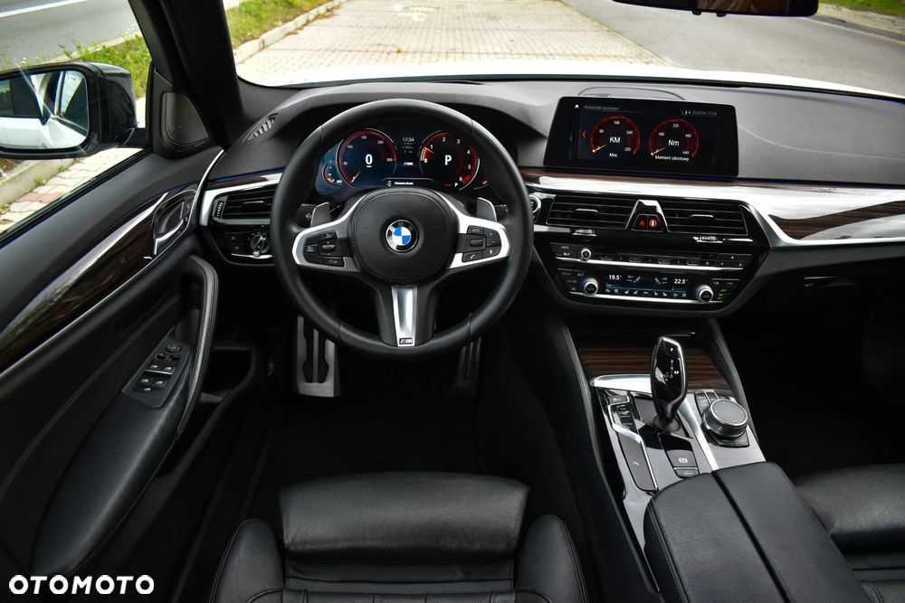 BMW Seria 5 530d Sport Line - 6