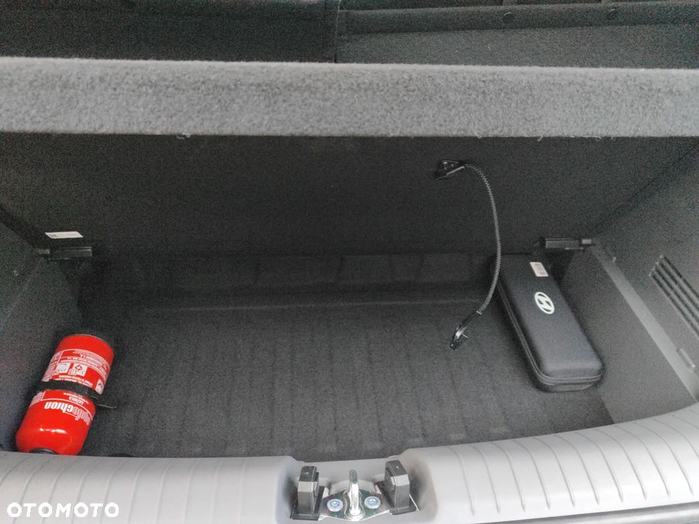 Hyundai Inster 49kWh Cross Smart - 19