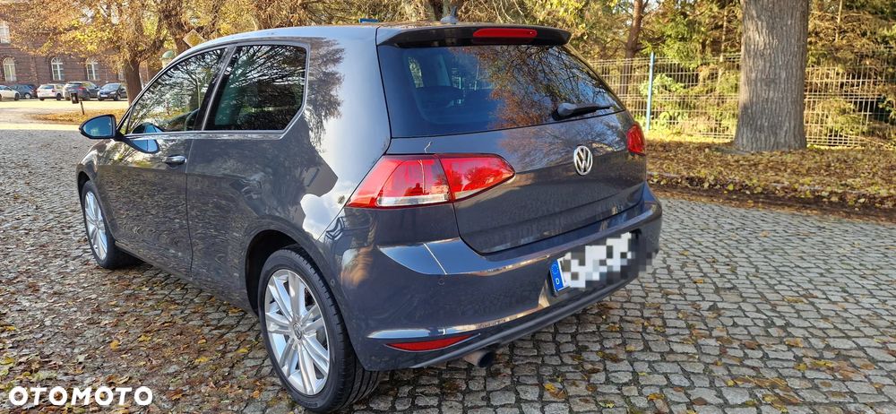 Volkswagen Golf - 10