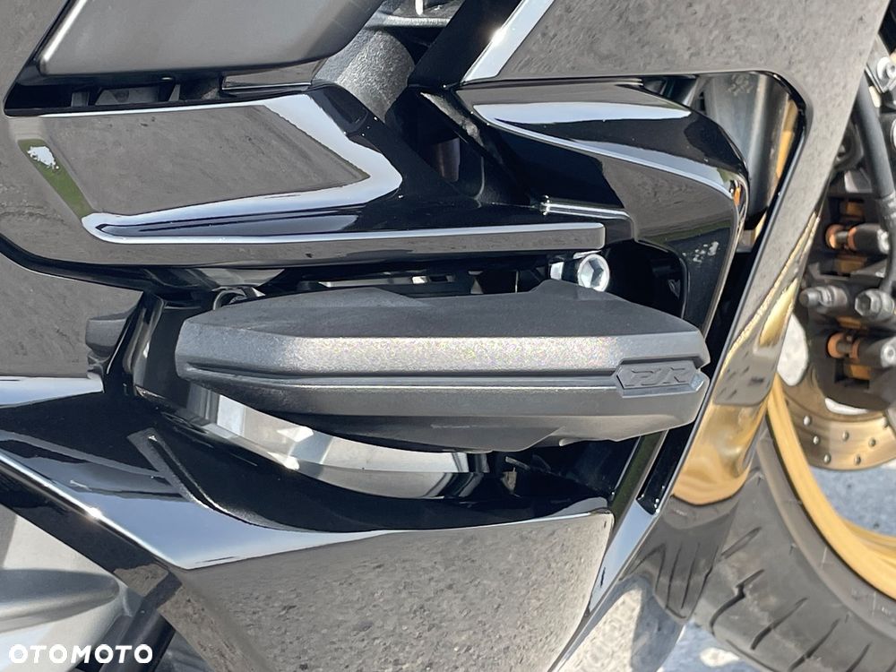 Yamaha FJR - 19