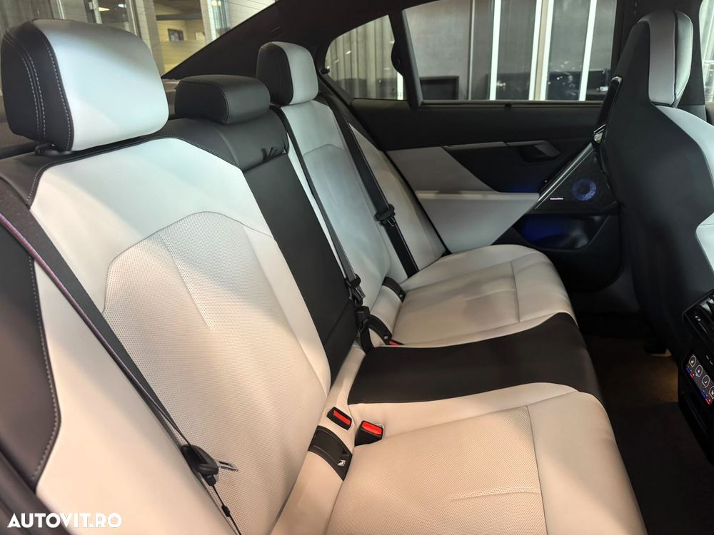 BMW M5 xDrive AT PHEV - 14