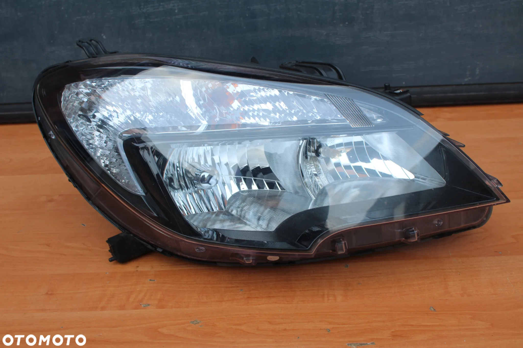 LAMPA PRAWA PRZÓD PRZEDNIA PRAWA OPEL MOKKA ORYGINAŁ ANGLIK 42344329 - 9